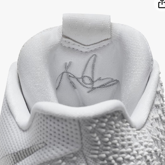 Nike Kids Kyrie 3 PS Basketball Shoe - Picture 8 of 10